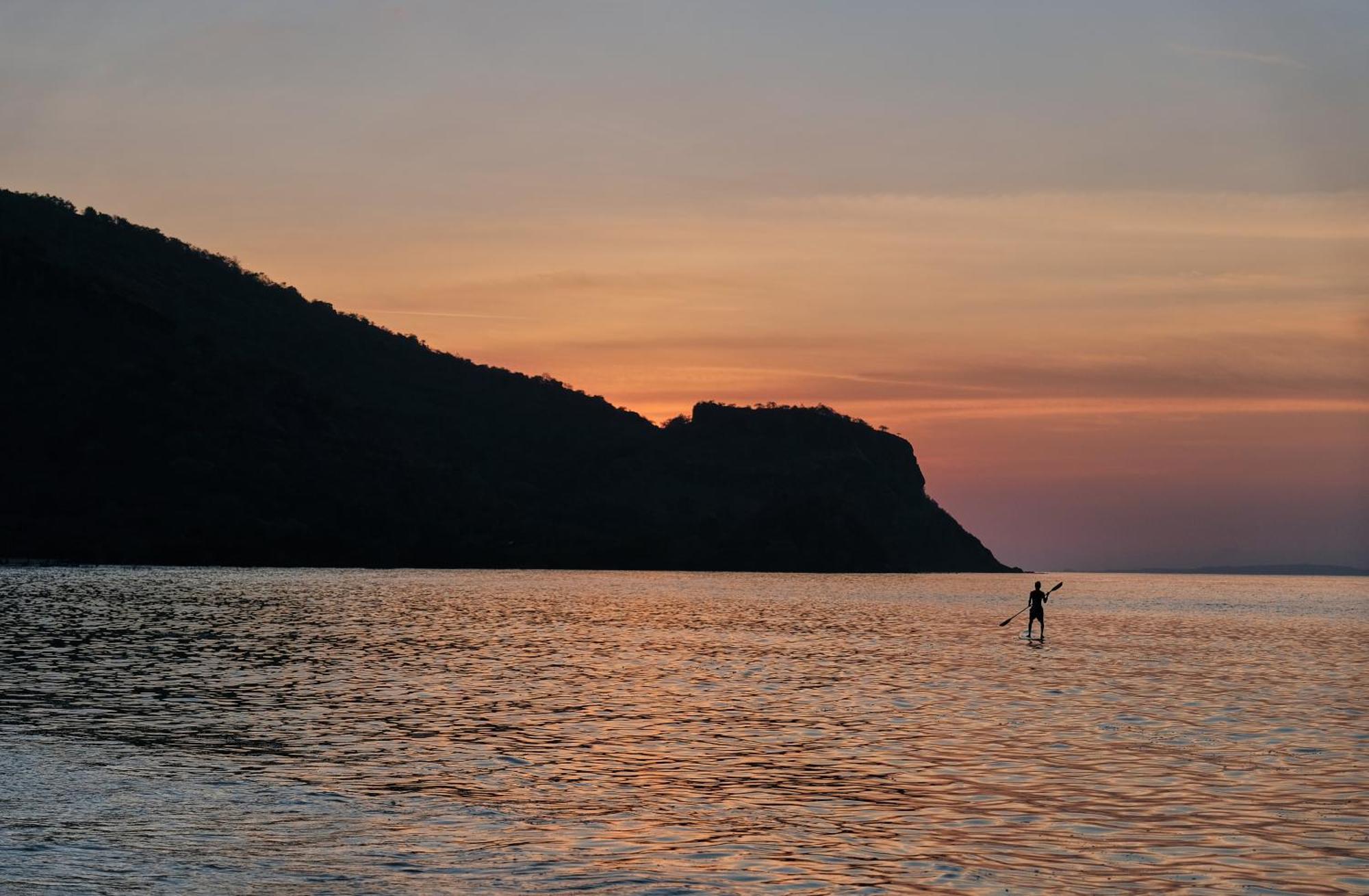 Myamo Beach Lodge Jereweh Экстерьер фото